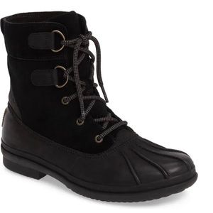 EUC Ugg Azaria Boot